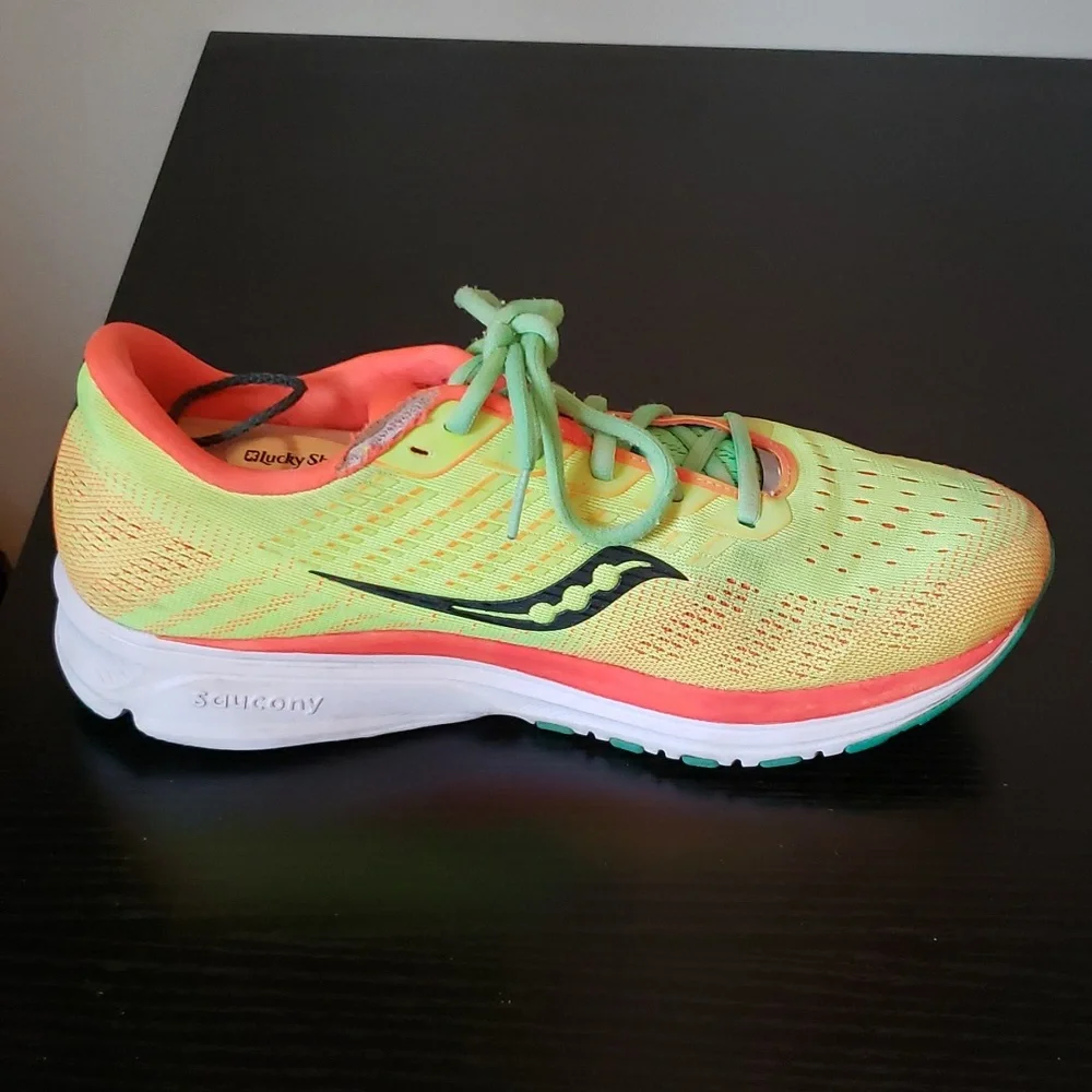 Saucony Ride 13 Powerrun Pre-owned sz10. Wear on left shoe pictured. - Picture 4 of 11